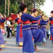 School_expeditions_northern_thailand_adventure_traditional_dance